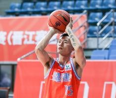 体检过了？媒体人：陈林坚今晚就会抵达青岛和山东男篮会合